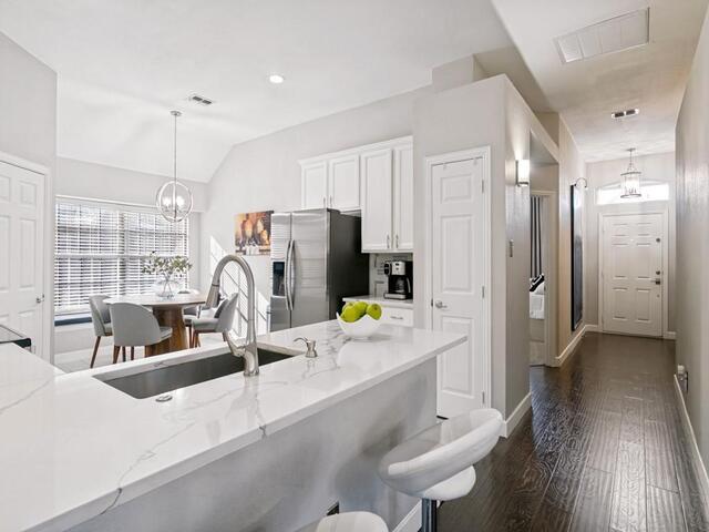 1600 Yellowstone, Avenue Lewisville, TX photo 4
