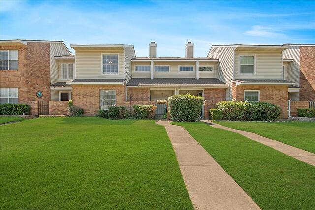 704 Creekwood, Drive Lewisville, TX photo 2