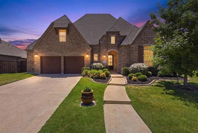 10813 Sycamore Falls Drive, Flower Mound, TX photo 2