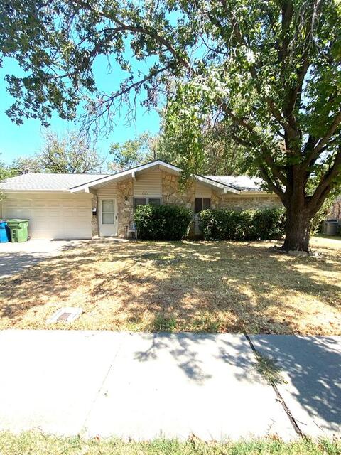 207 Centennial, Drive Lewisville, TX photo 3