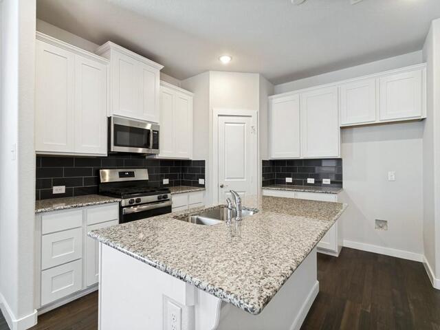2201 Paxton, Way Denton, TX photo 10