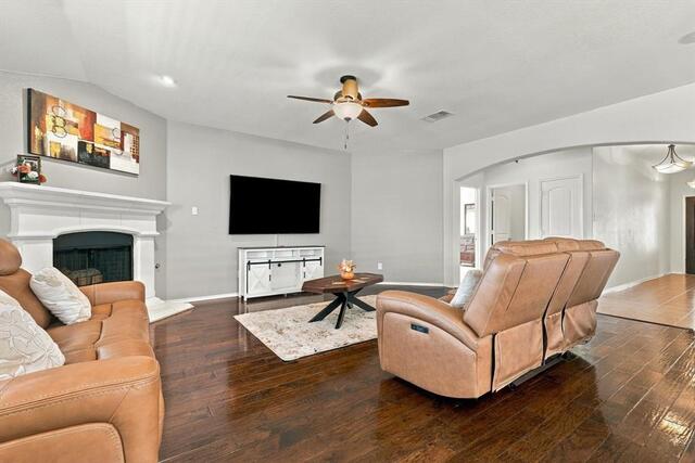 1117 Lake Hollow Drive, Little Elm, TX photo 5