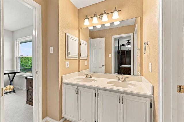 942 Village, Parkway Coppell, TX photo 29