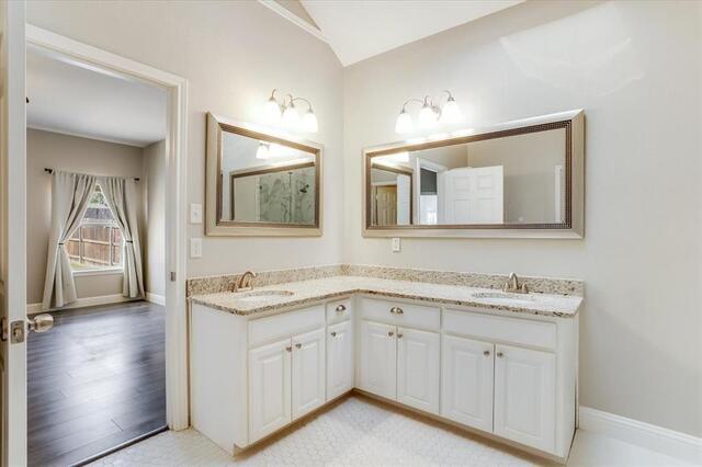 908 Dallas, Lane Lewisville, TX photo 10