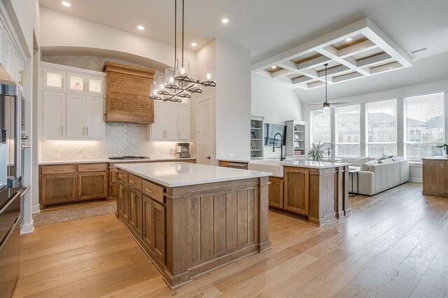2137 Rolling Oaks Drive, Fort Worth, TX image