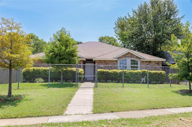 1304 W Mitchell Street, Arlington, TX image