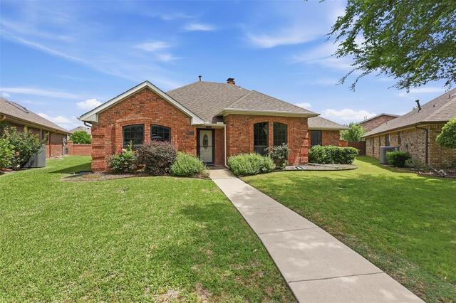 112 Highland Meadow, Circle Coppell, TX photo 2