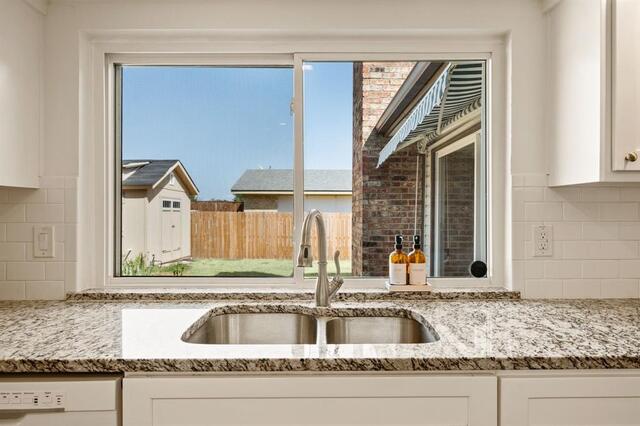 1905 Castille, Drive Carrollton, TX photo 18