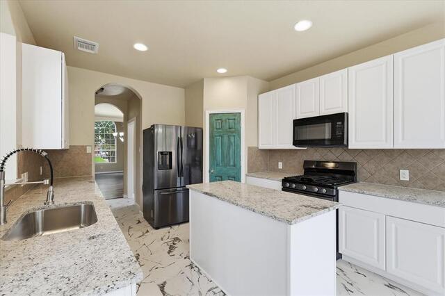2621 Whispering Trail, Little Elm, TX photo 14