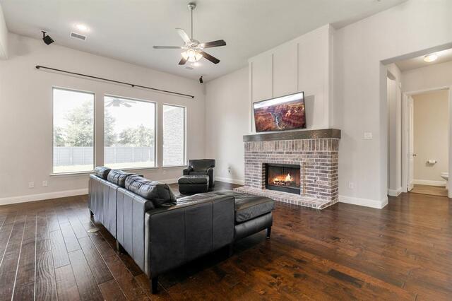 832 Dusty Trail, Little Elm, TX photo 6