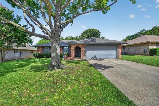 2409 Poppy Lane, Euless, TX image