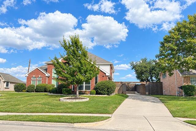 3832 Leon, Drive Carrollton, TX photo 4