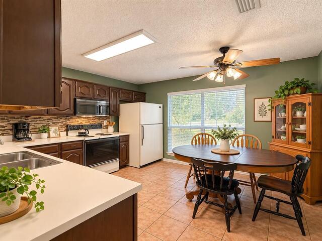 2705 Thunderbird, Drive Denton, TX photo 7