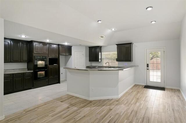 2124 Brentwood, Lane Carrollton, TX photo 8