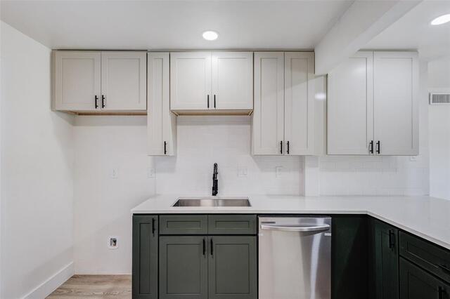 1011 E Alan, Avenue Carrollton, TX photo 9
