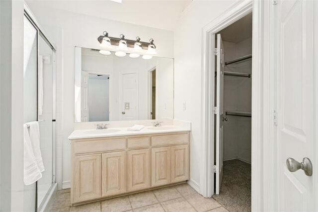 513 Creek, Court Lewisville, TX photo 8