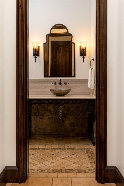 1400 Fountain Grass, Court Westlake, TX photo 9