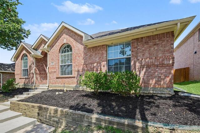 2033 Piedmont, Drive Lewisville, TX photo 4