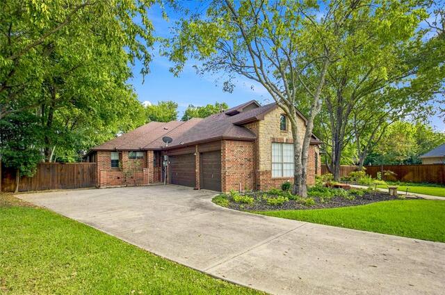 2105 Heather Ridge Court, Flower Mound, TX photo 3