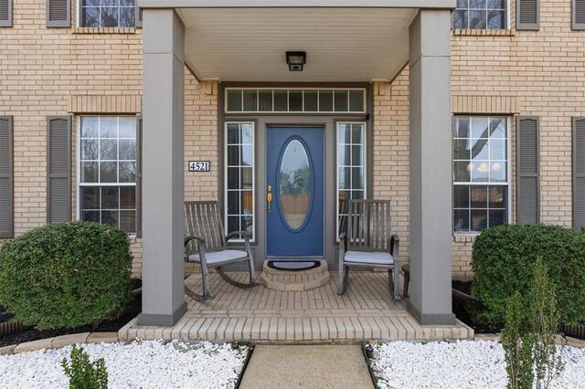 4521 Newport Drive, The Colony, TX photo 2