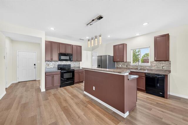 1516 Abby Creek Drive, Little Elm, TX photo 10
