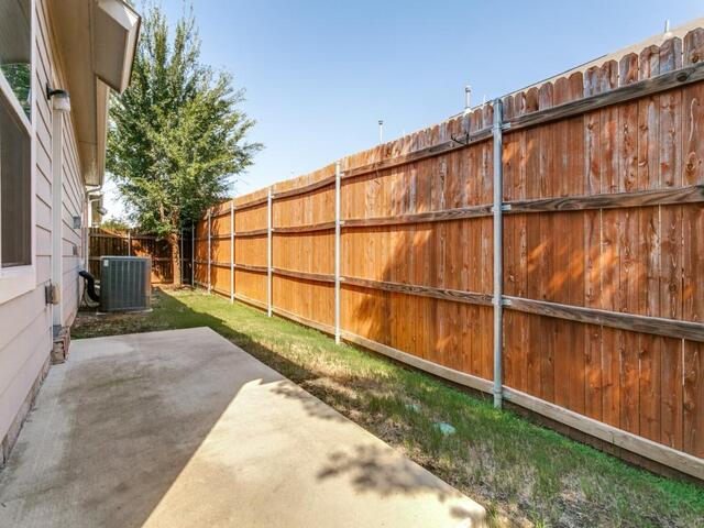 2217 Paxton, Way Denton, TX photo 24