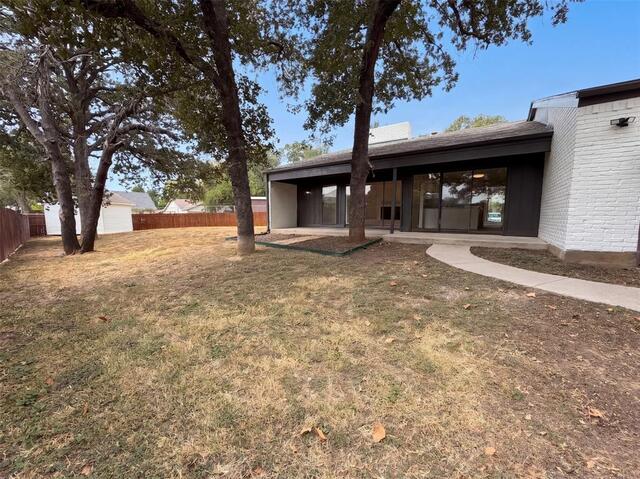 742 Hummingbird, Circle Lewisville, TX photo 31