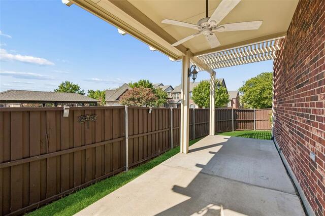 4313 Kestrel, Way Carrollton, TX photo 28