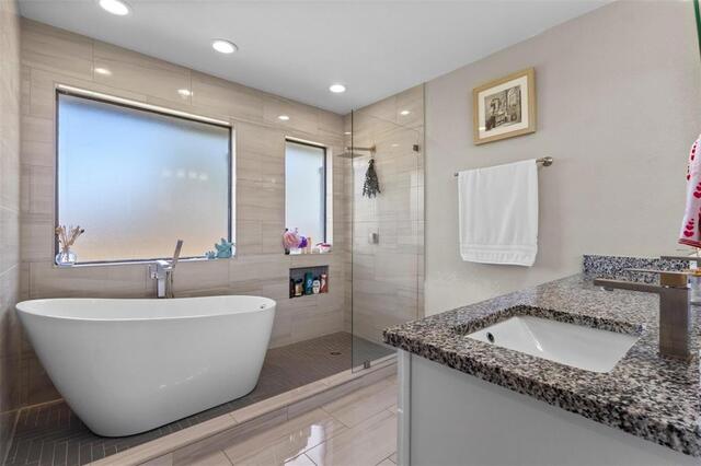 1507 Sugar Creek, Drive Carrollton, TX photo 13