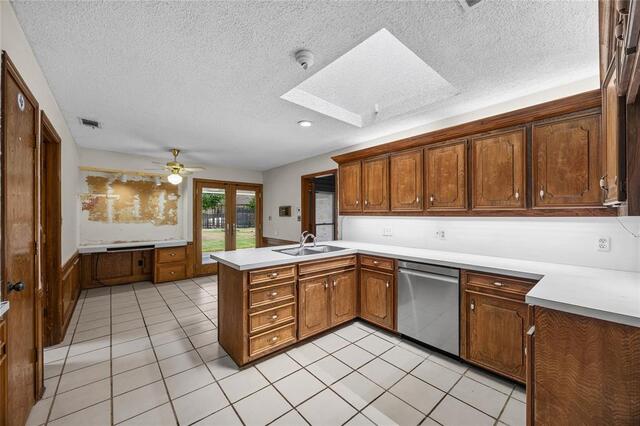 2539 Quail Glen, Road Carrollton, TX photo 9
