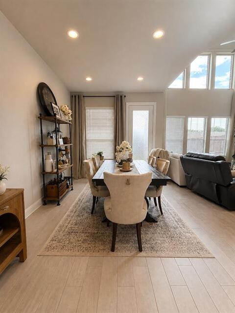 585 Hutchinson, Lane Lewisville, TX photo 3