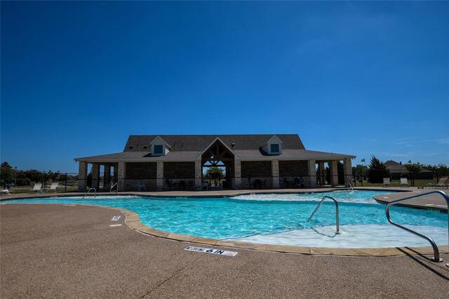 5201 Woodway, Drive Denton, TX photo 4