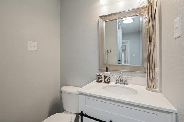 2213 Trinity Springs, Drive Carrollton, TX photo 13