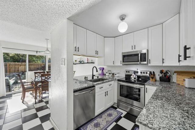 2958 Country Place, Circle Carrollton, TX photo 8