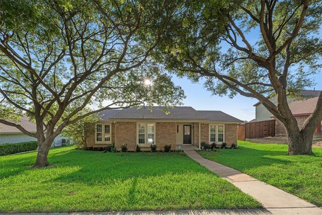 3711 Grasmere, Drive Carrollton, TX photo 2
