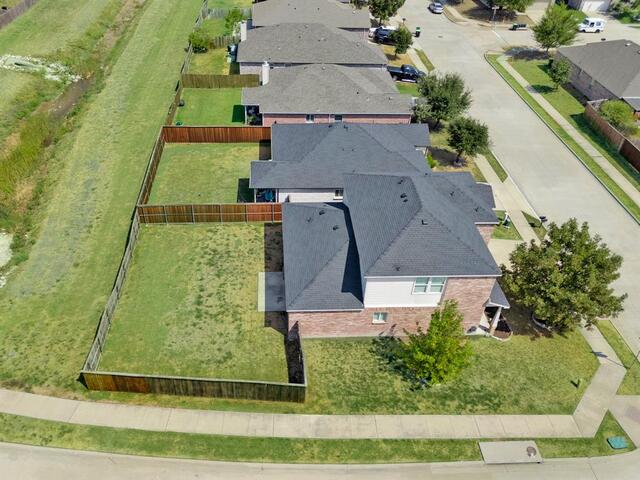 1516 Abby Creek Drive, Little Elm, TX photo 2