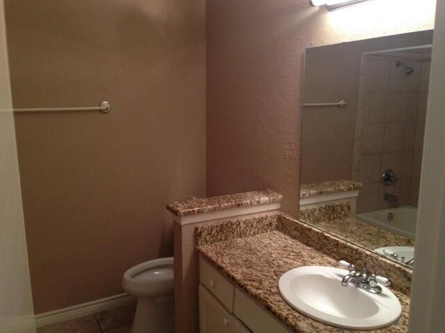 1608 Glenhill, Lane Lewisville, TX photo 6