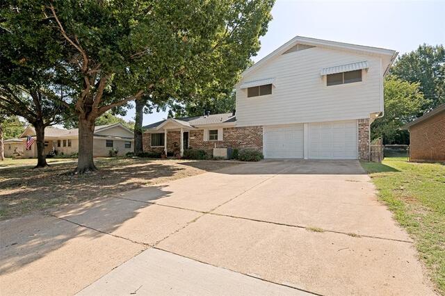 511 Simmons Drive, Euless, TX image