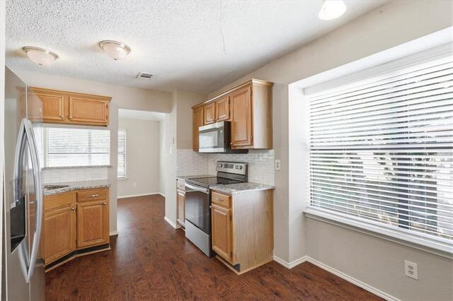 1806 Cactus, Circle Lewisville, TX photo 17