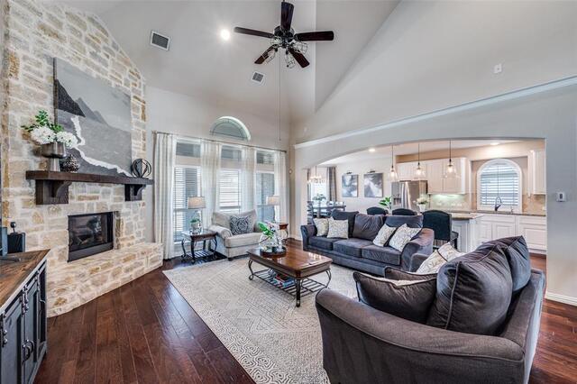 201 Kingsbury, Lane Prosper, TX photo 3