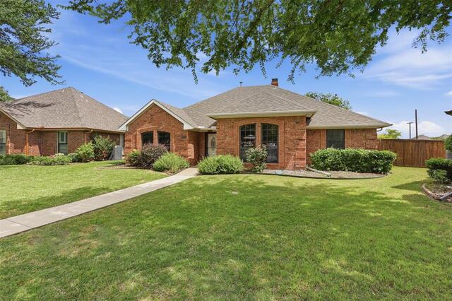 112 Highland Meadow, Circle Coppell, TX photo 3