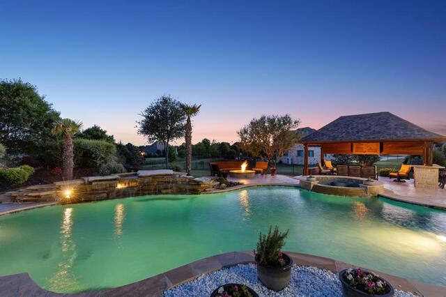 5501 Lake Geneva Court, Flower Mound, TX photo 2