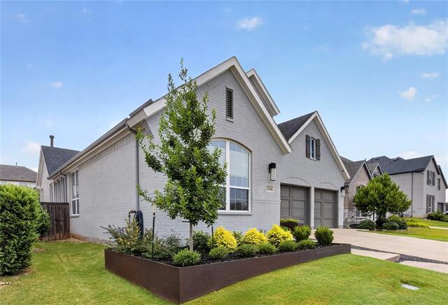2304 Westlake, Court Carrollton, TX photo 3