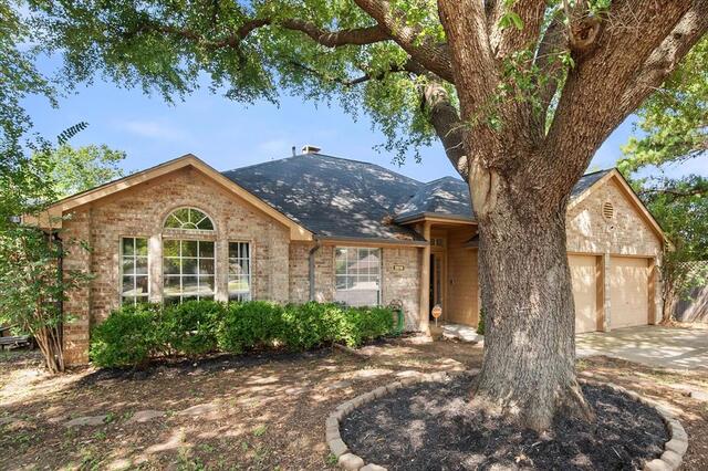 2818 Glen Ridge Drive, Arlington, TX image