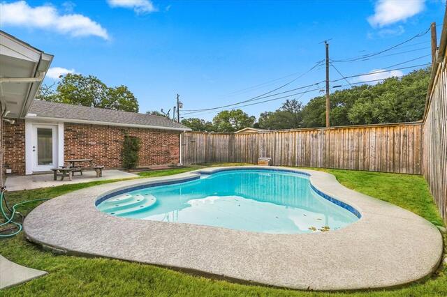 1405 Wind Cave, Circle Plano, TX photo 2