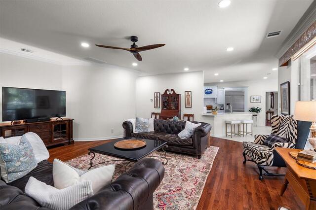 7409 Stallion Circle, Flower Mound, TX photo 10