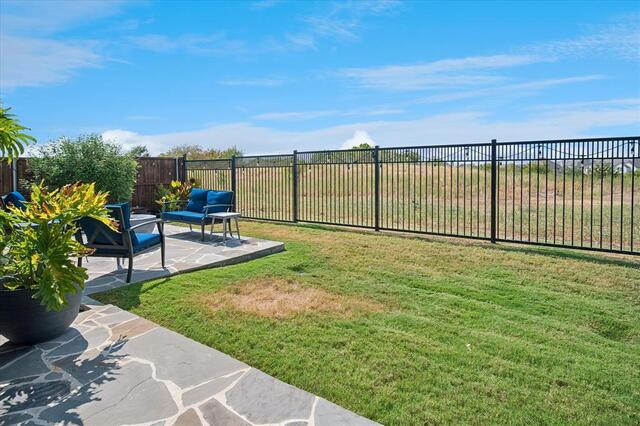 1737 Clem Castle, Drive Carrollton, TX photo 8