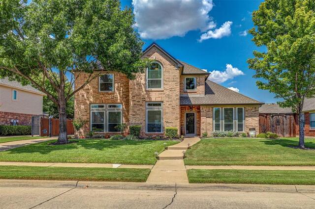 1803 Meadow Ridge, Drive Keller, TX photo 2