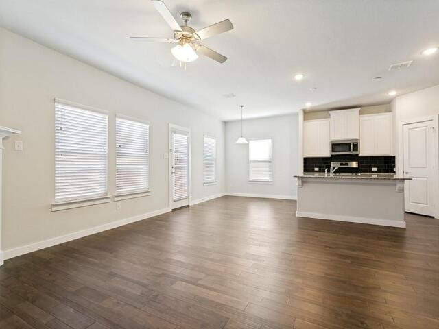 2201 Paxton, Way Denton, TX photo 5