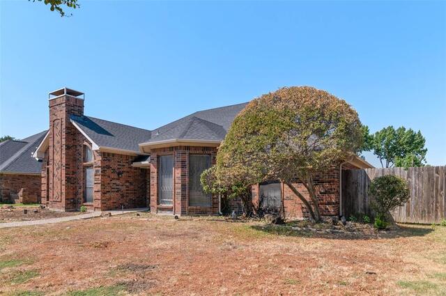 2703 Devonshire, Drive Carrollton, TX photo 2